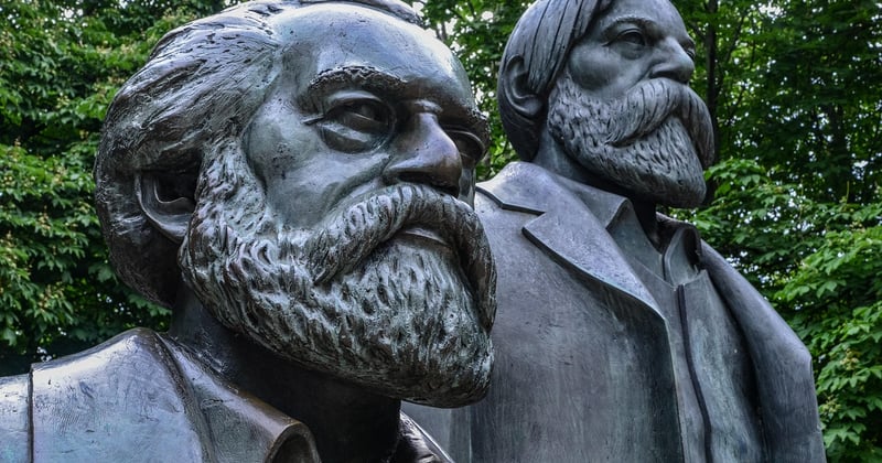 Capitalisme contre socialisme : quel système économique gagne vraiment le débat ?